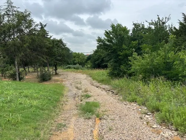 10 NW 20th Street, Grand Prairie, TX 75050 - #3