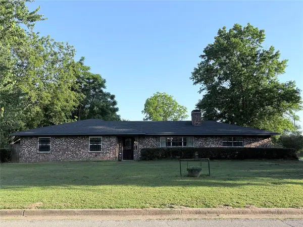 404 Montgomery Street, Pittsburg, TX 75686