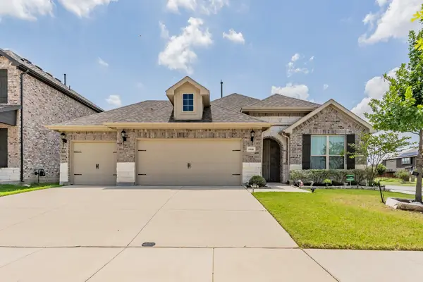 1446 White Water Way, Aubrey, TX 76227