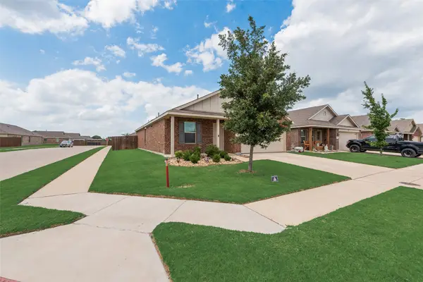 712 Odlozil Lane, Ennis, TX 75119