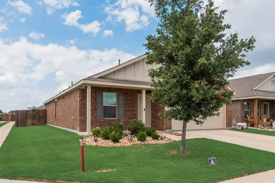712 Odlozil Lane, Ennis, TX 75119 - #2