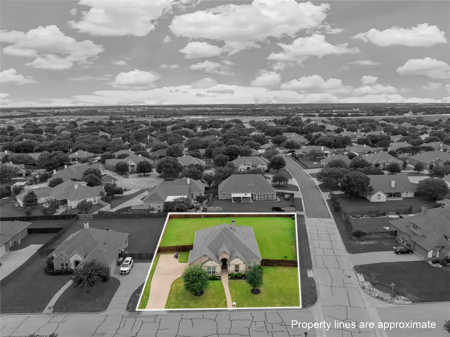 1013 Steamboat Drive, Hewitt, TX 76643 - #2