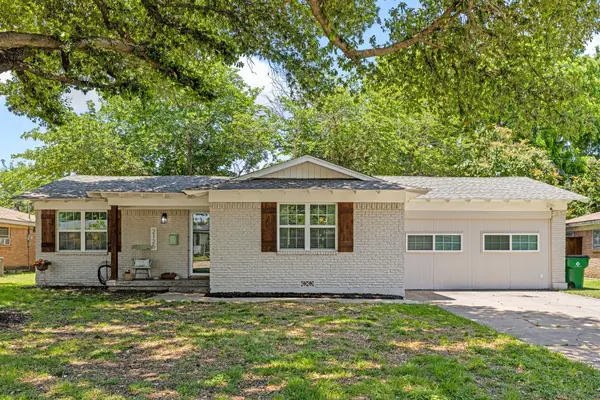 2125 Elton Road, Haltom City, TX 76117