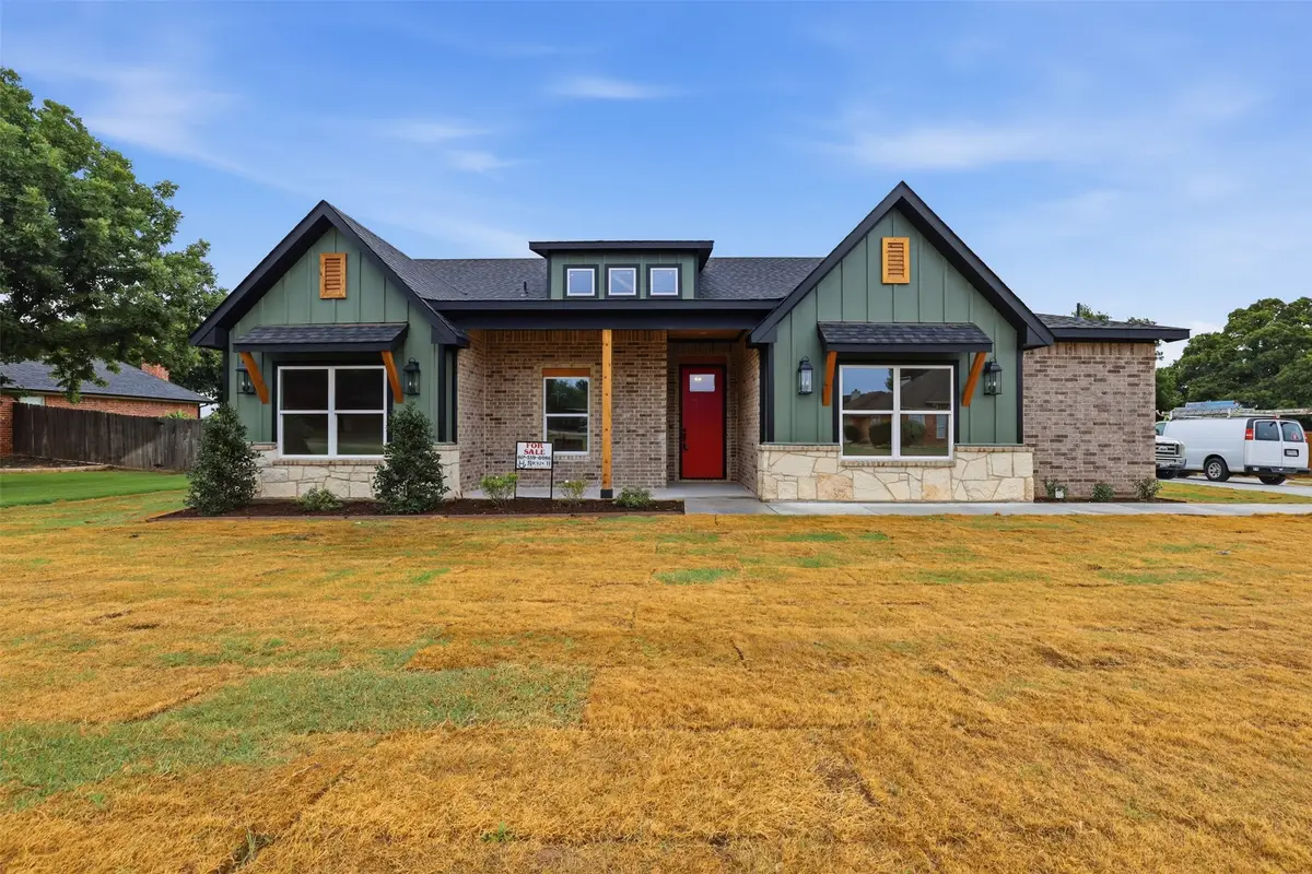 3201 Walnut Creek Parkway, Granbury, TX 76049 - #1