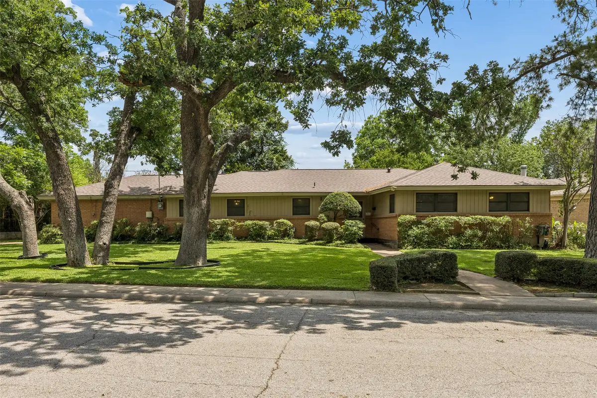 1637 Hendrix Drive, Irving, TX 75061 - #1