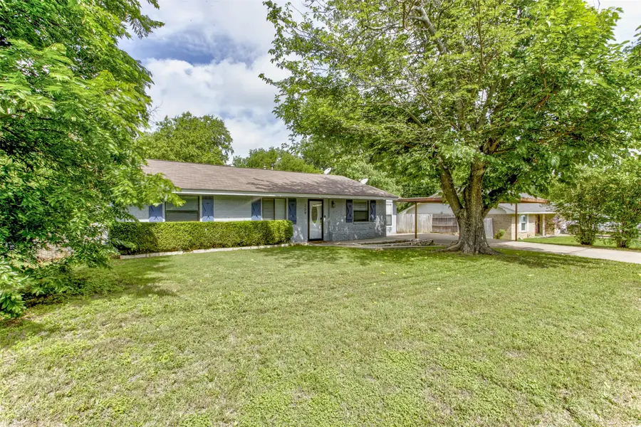 209 Case Street, Weatherford, TX 76086 - #2