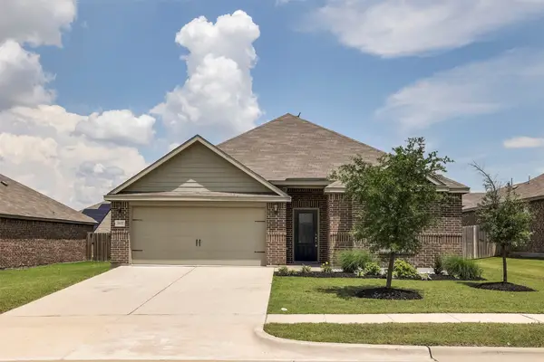 1837 Chesapeake Drive, Crowley, TX 76036