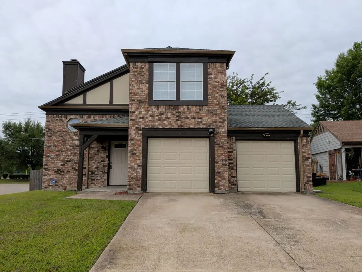 318 Spanish Moss Drive, Arlington, TX 76018 - #1