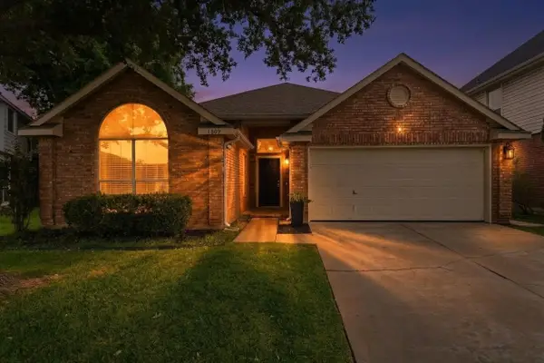 1809 Armstrong Drive, Flower Mound, TX 75028