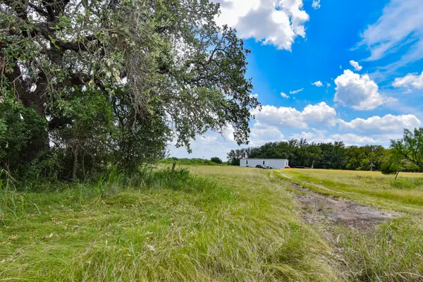 95 Homestead Drive, Rochelle, TX 76872