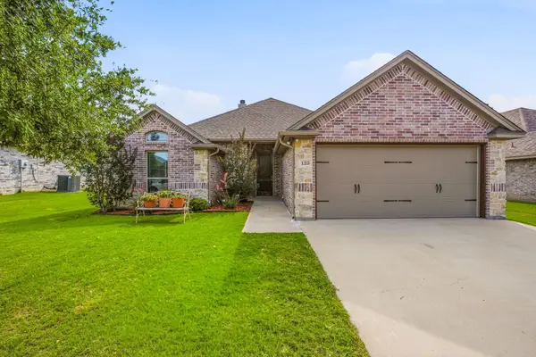 123 Donna Circle, Granbury, TX 76049