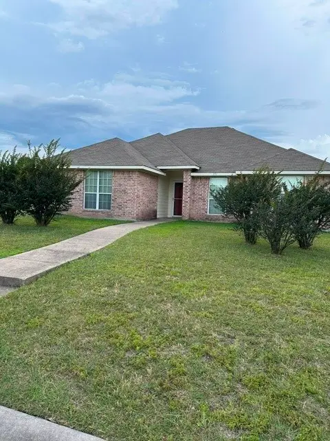 201 Wildcat Drive, Lacy Lakeview, TX 76705