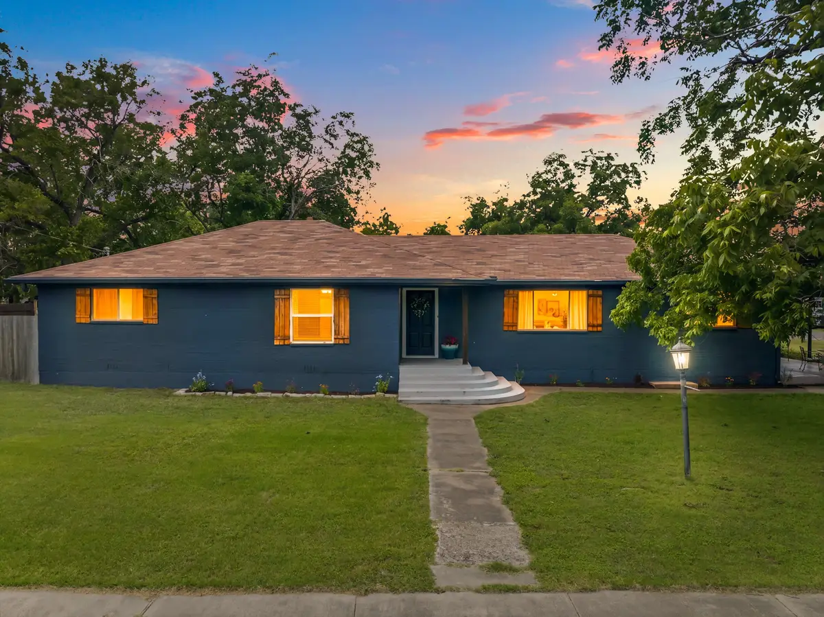 9338 5th Street, Crawford, TX 76638 - #1