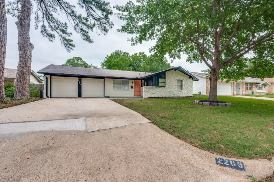2209 Hackberry Drive, Arlington, TX 76013 - #2