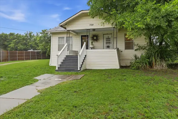 754 N Main Drive, Van Alstyne, TX 75495