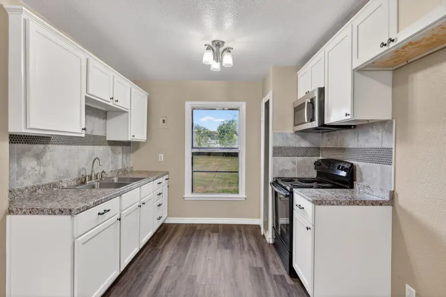 1900 SE 19th Street, Mineral Wells, TX 76067 - #3