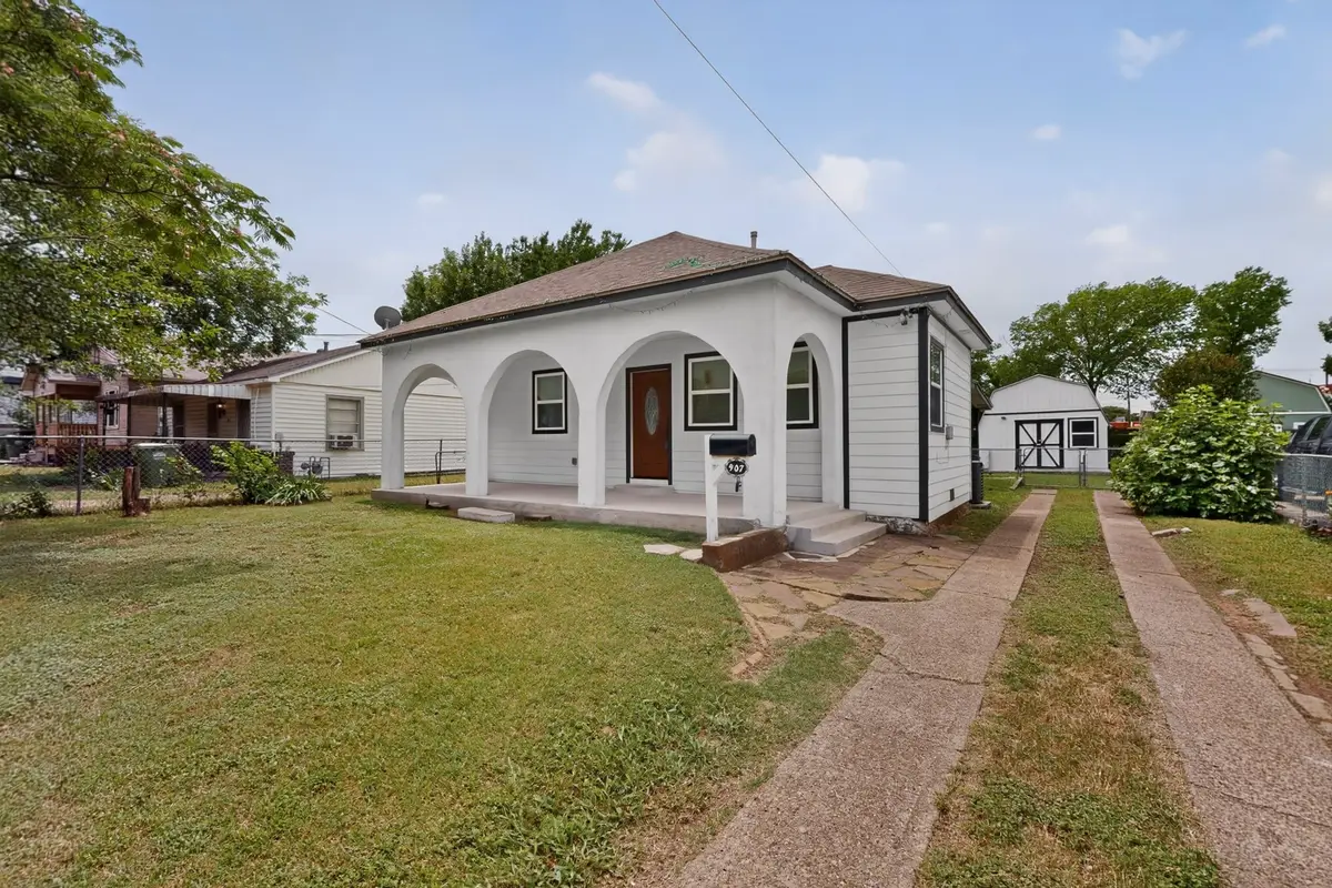 907 Ogden Avenue, Cockrell Hill, TX 75211 - #1