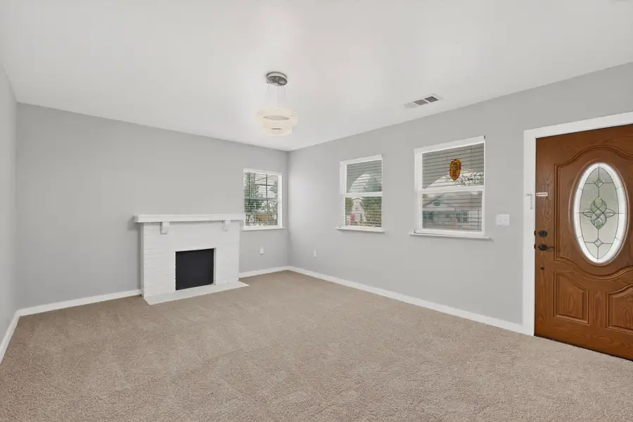 907 Ogden Avenue, Cockrell Hill, TX 75211 - #3