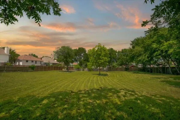 1000 Hughes Road, Grapevine, TX 76051