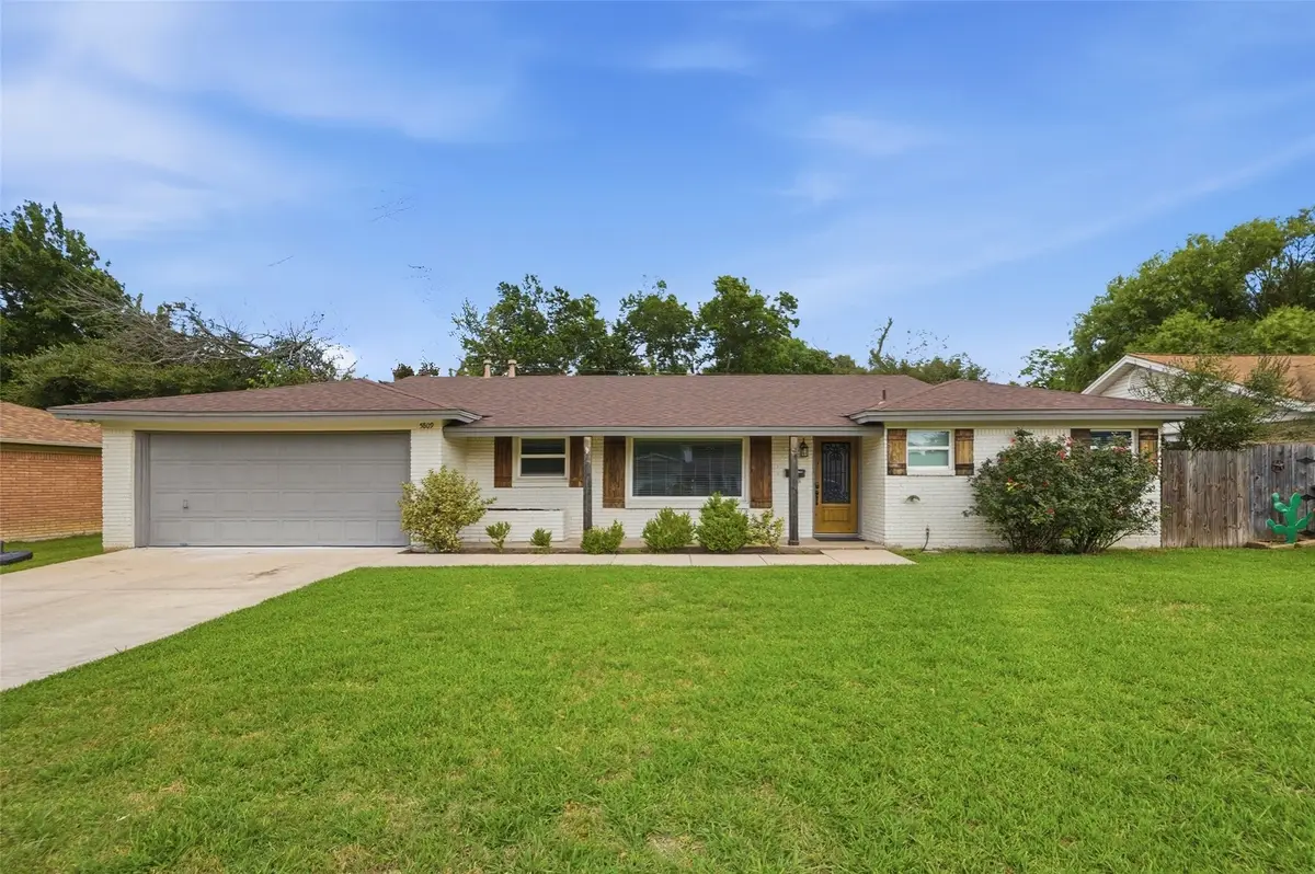 5809 Waltham Avenue, Fort Worth, TX 76133 - #1