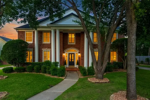 585 Oak Hill Drive, Southlake, TX 76092