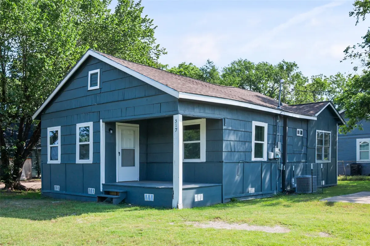 517 S 3rd Street, Corsicana, TX 75110 - #1