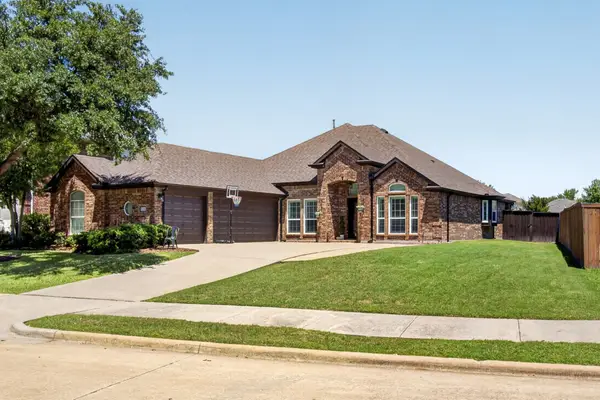8502 Sawgrass Lane, Rowlett, TX 75089