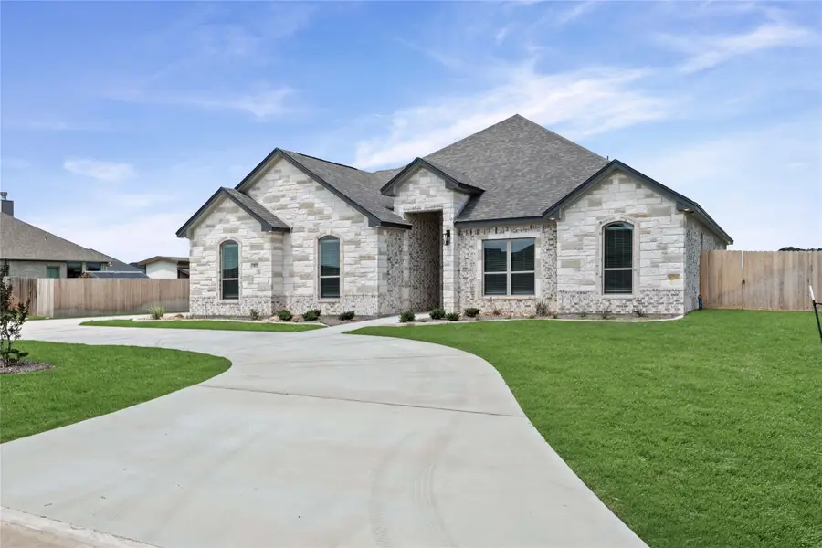 302 Lee Mays Boulevard, Troy, TX 76579 - #2
