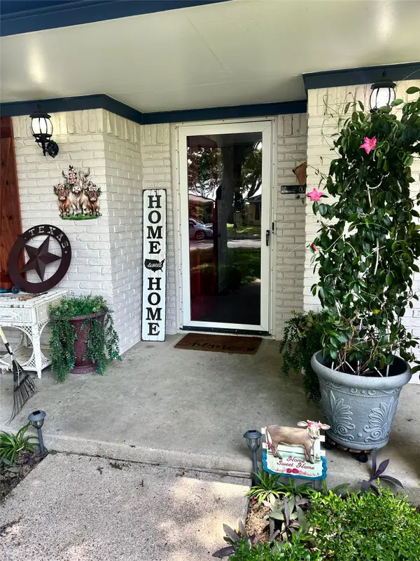 206 Vanderbilt Lane, Waxahachie, TX 75165