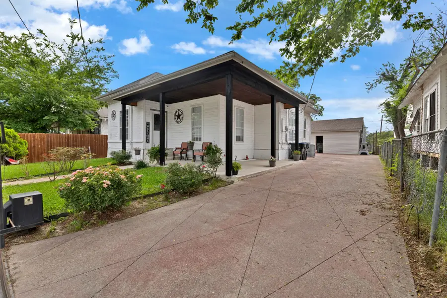 1811 Wesley Street, Greenville, TX 75401 - #2