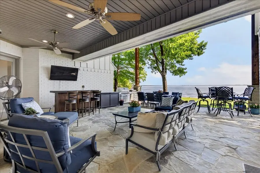 122 Saint Annes Drive, Mabank, TX 75156 - #2