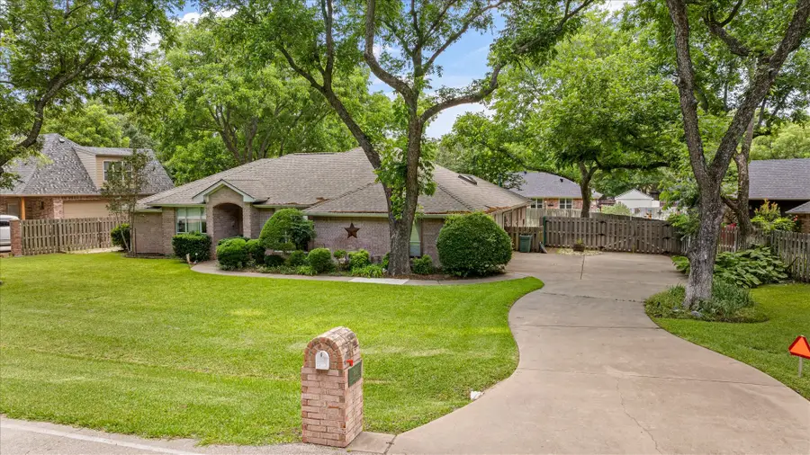 8912 Green Leaves Drive, Granbury, TX 76049 - #2