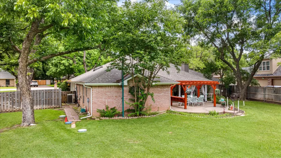 8912 Green Leaves Drive, Granbury, TX 76049 - #3