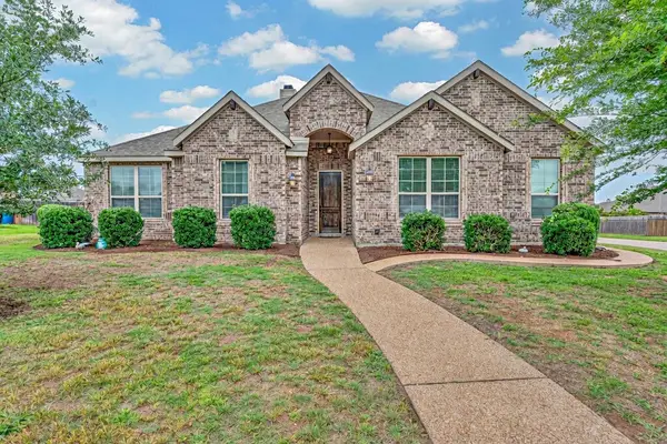 1012 Steamboat Drive, Hewitt, TX 76643