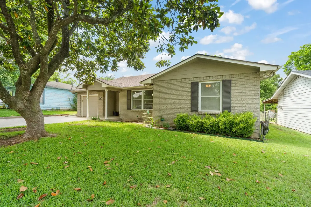 1206 Bales Street, Cleburne, TX 76033 - #1