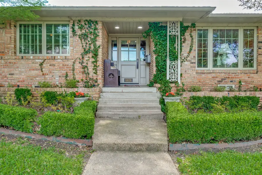 6828 Hyde Park Drive, Dallas, TX 75231 - #3