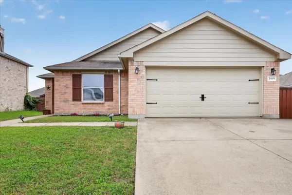 2019 Limestone Drive, Grand Prairie, TX 75052