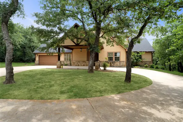 9201 Navajo Bluffs Court, Flower Mound, TX 75022