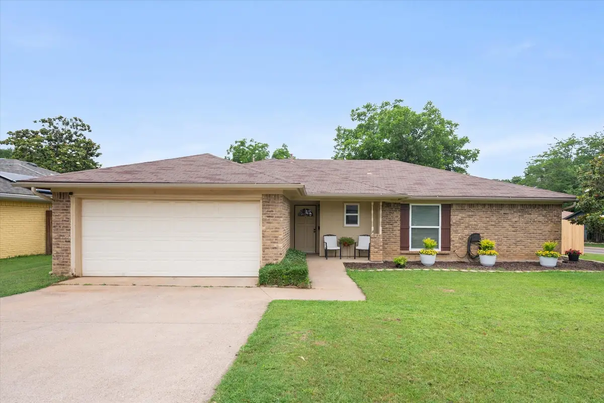 4701 Elkwood Lane, Arlington, TX 76016 - #1