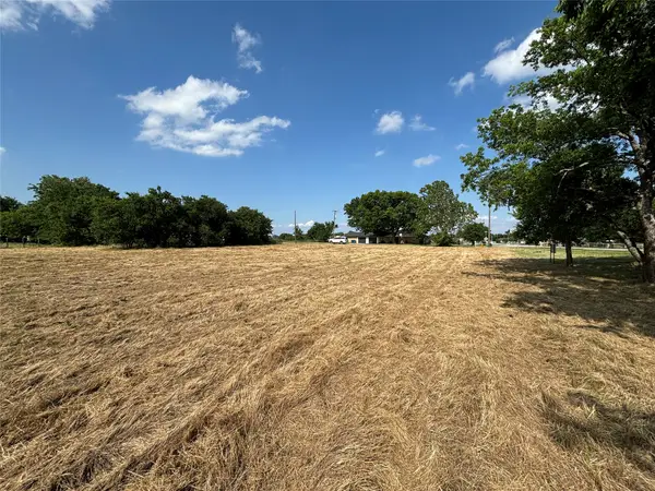 101/103 Gibson Lane, Valley View, TX 76272