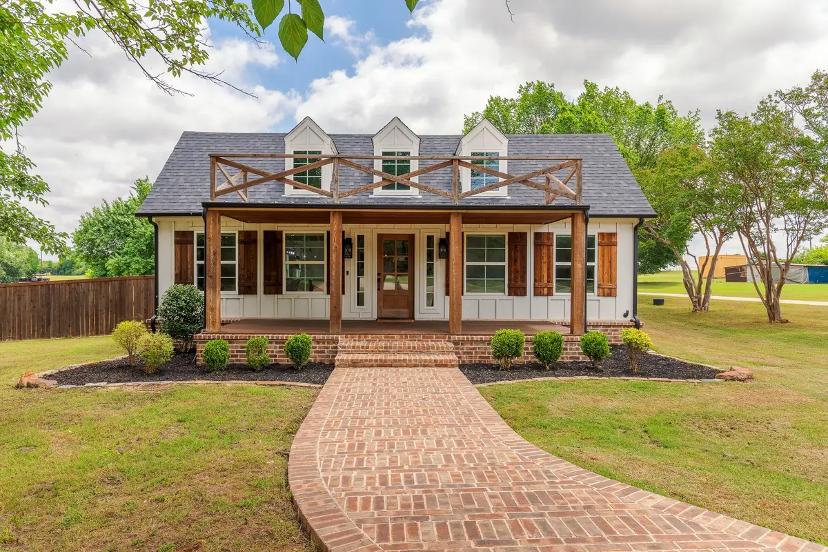 1305 N John Douglas Road, Van Alstyne, TX 75495 - #1