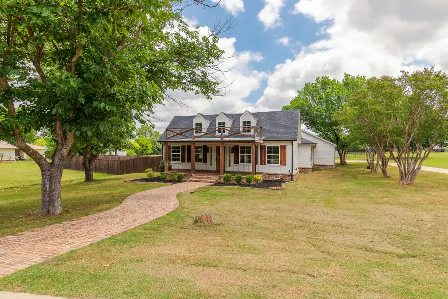 1305 N John Douglas Road, Van Alstyne, TX 75495 - #2