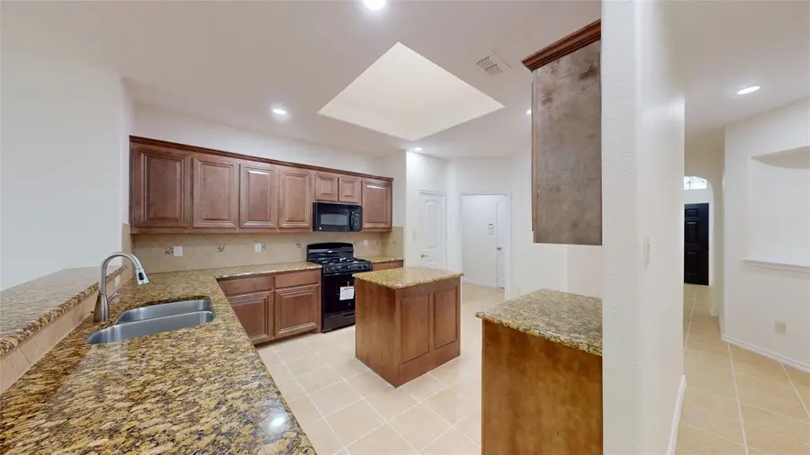15817 Carlton Oaks Drive, Fort Worth, TX 76177 - #2