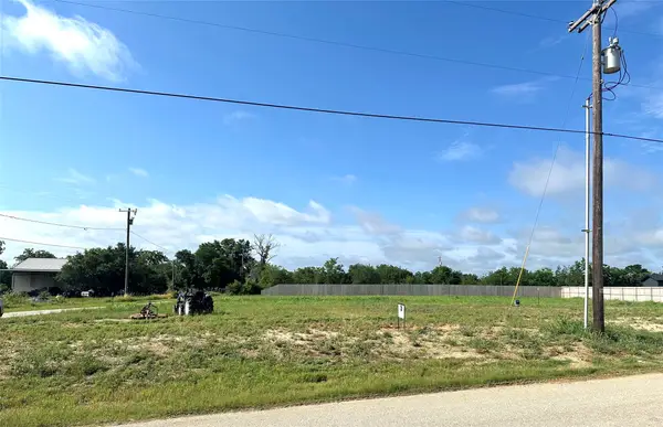 711 Johnson Street, Comanche, TX 76442