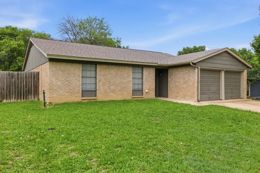 5725 Macneill Drive, Haltom City, TX 76148 - #2