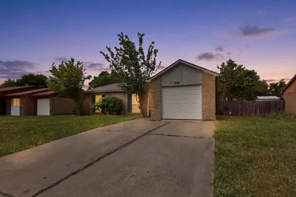 2317 Idlewood Drive, Arlington, TX 76014