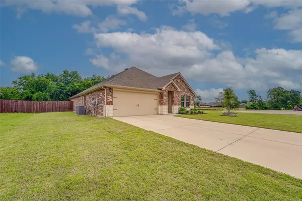 1519 Running Brook Court, Kaufman, TX 75142