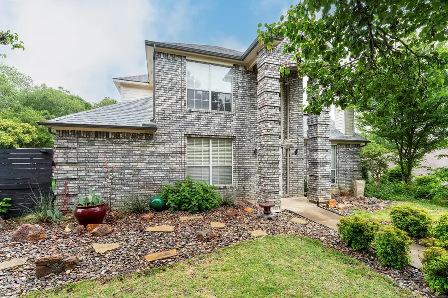829 Woodridge Drive, Fort Worth, TX 76120 - #2