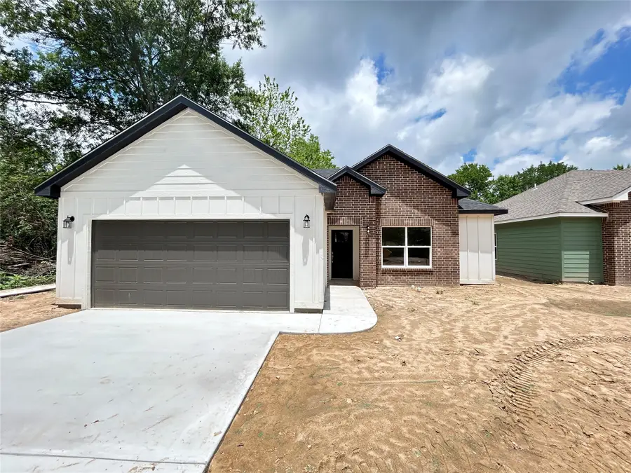 921 Putman Street, Sulphur Springs, TX 75482 - #2