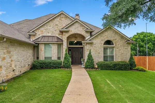 112 Stone Manor Drive, McGregor, TX 76657